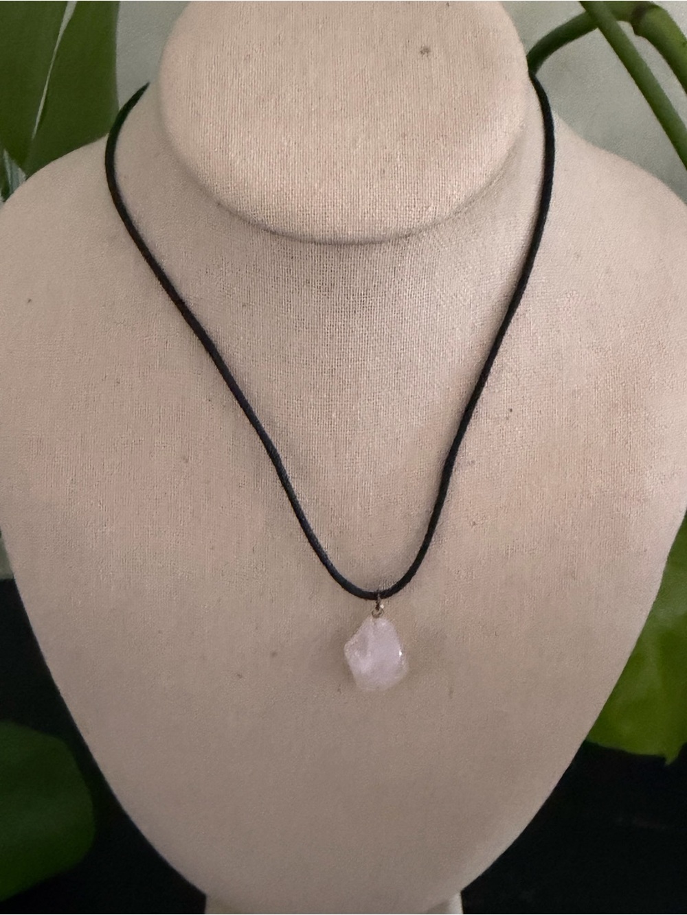 Vintage 90’s Y2K Chunky Rose Quartz Pendant Black Cord Necklace